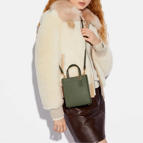 C4828 - Coach Mini Cashin Tote - Picture 12 of 13